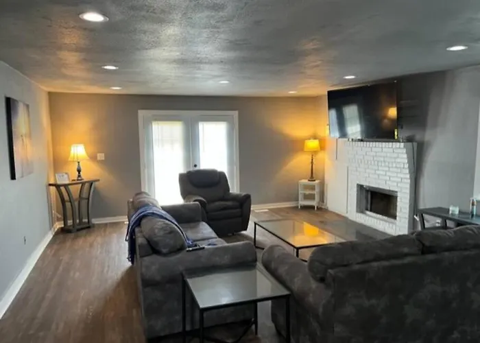 Gilcrease Hillside Villa